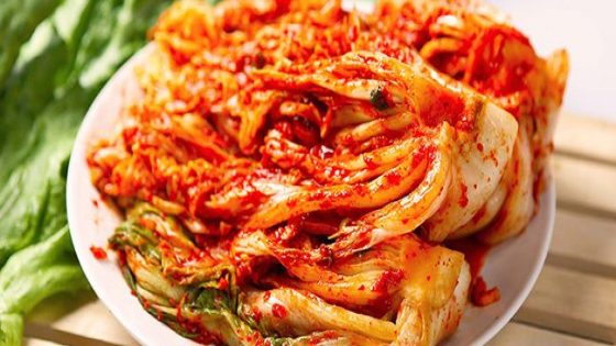 كوريا -الكيمتشي kimchi طعام كوري تقليدي وأساسي