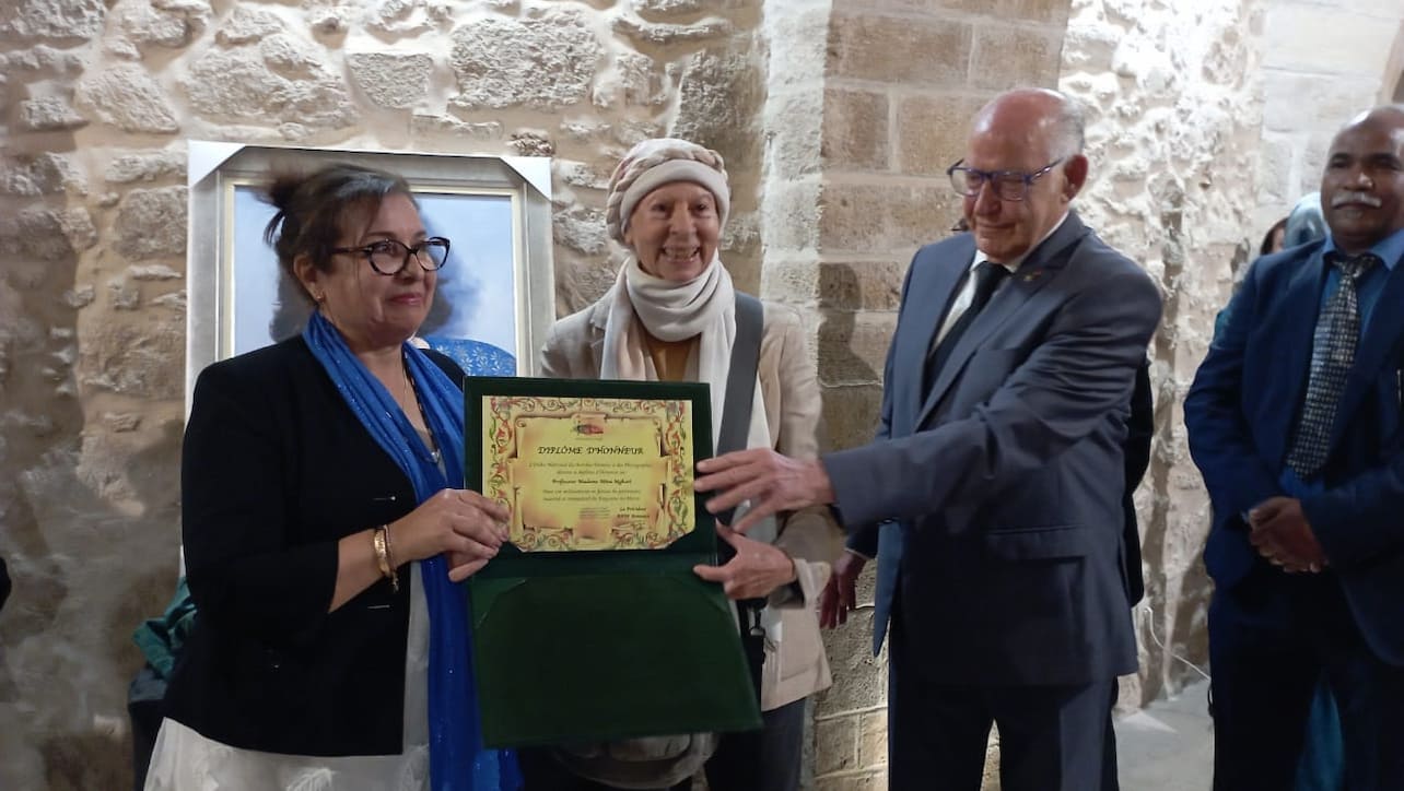 IMG-20250515-WA0013 المعرض الوطني الثالث لتيار “النزعة الخطوطية"