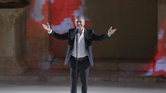 🎤 عمر العبداللات يفتتح مهرجان جرش 2025 بصوت الأردن وأغاني الوطن والكرامة