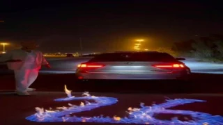 أشعل النار في شارع عام احتفالاً بعيد ميلاده