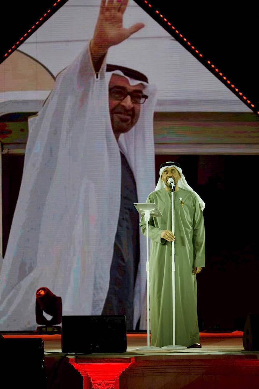 WhatsApp-Image‏-2025-11-30-at-18.17.16 🔥 حسين الجسمي يضيء سماء خورفكان في عيد الاتحاد الـ54