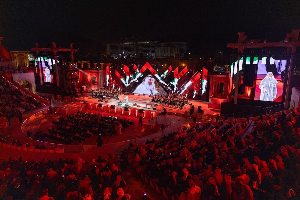 WhatsApp-Image‏-2025-11-30-at-18.17.17 🔥 حسين الجسمي يضيء سماء خورفكان في عيد الاتحاد الـ54