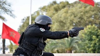 police-arme