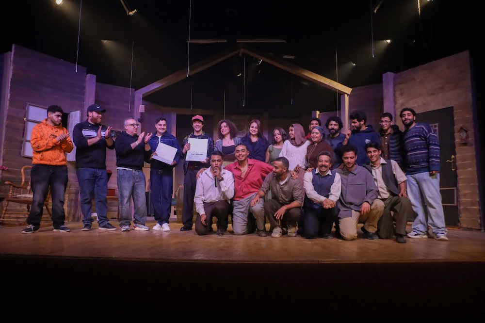 WhatsApp-Image‏-2026-03-29-at-18.59.32 «الكمامة» في مهرجان المسرح العالمي.. عرض يحوّل الصمت إلى عقاب نفسي على الخشبة